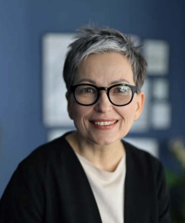 Sylvie M.